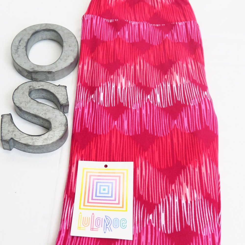 NWT LuLaRoe Leggings One Size / OS Pink Hearts